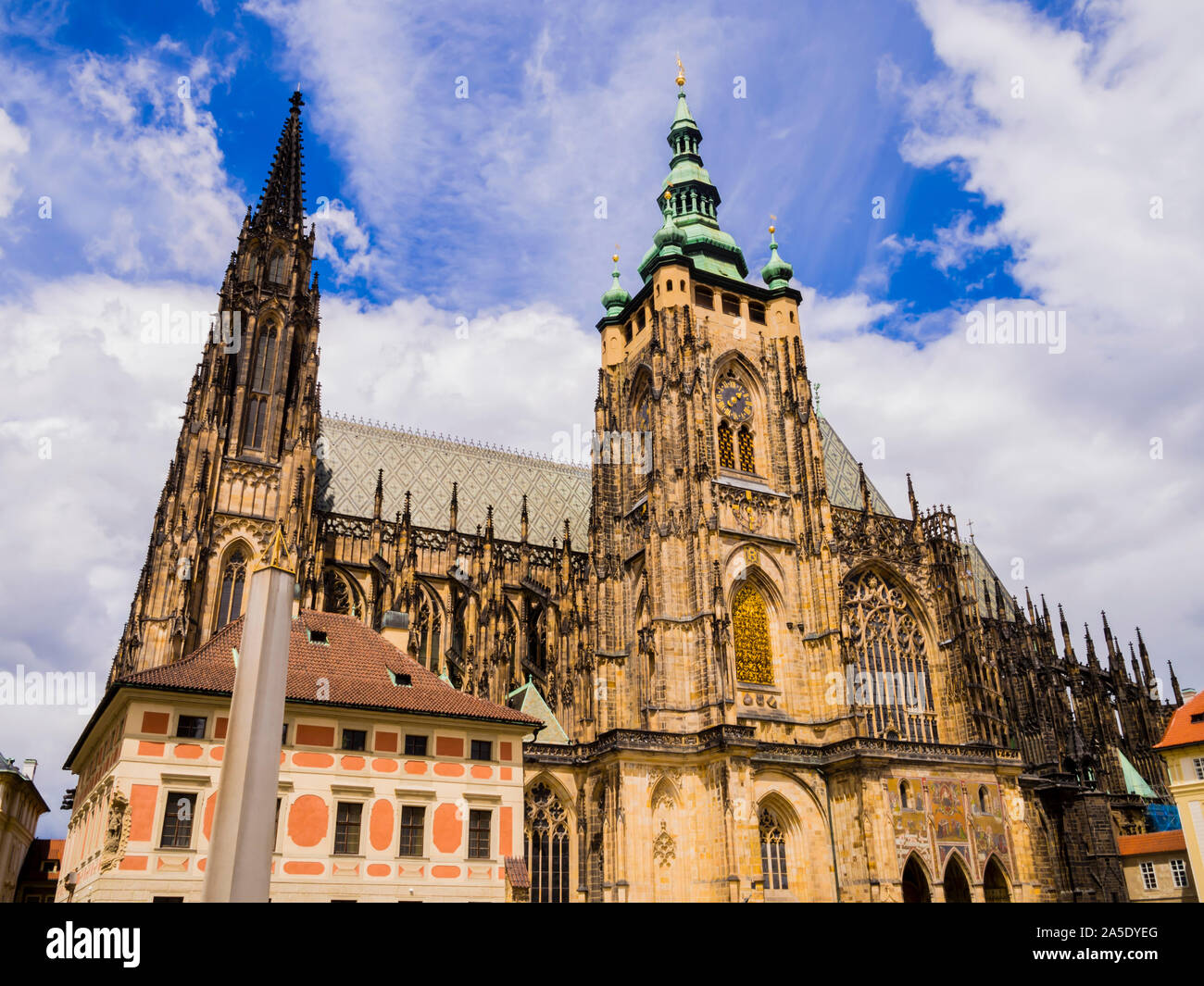 Stunning view of gothic St. Vitus cathedral, Prague castle, Czech Republic Stock Photo
