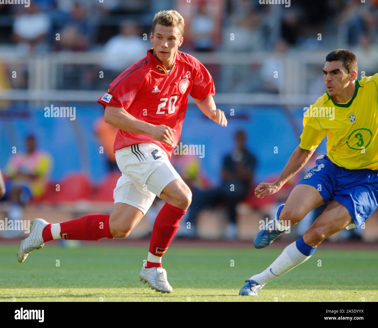 Fifa Stadium Nuremberg Germany 26 5 05 Football Fifa Confederations Cup Semi Final Germany Ger Red Vs Brazil Bra Yellow 2 3 Lukas Podolski Ger Lucio Bra Stock Photo Alamy