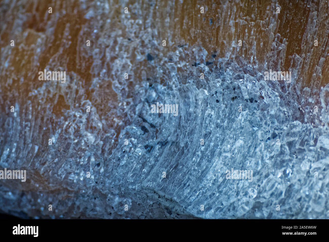 Photo Halite, salt, rock salt, mineral, chloride subclass, crystalline