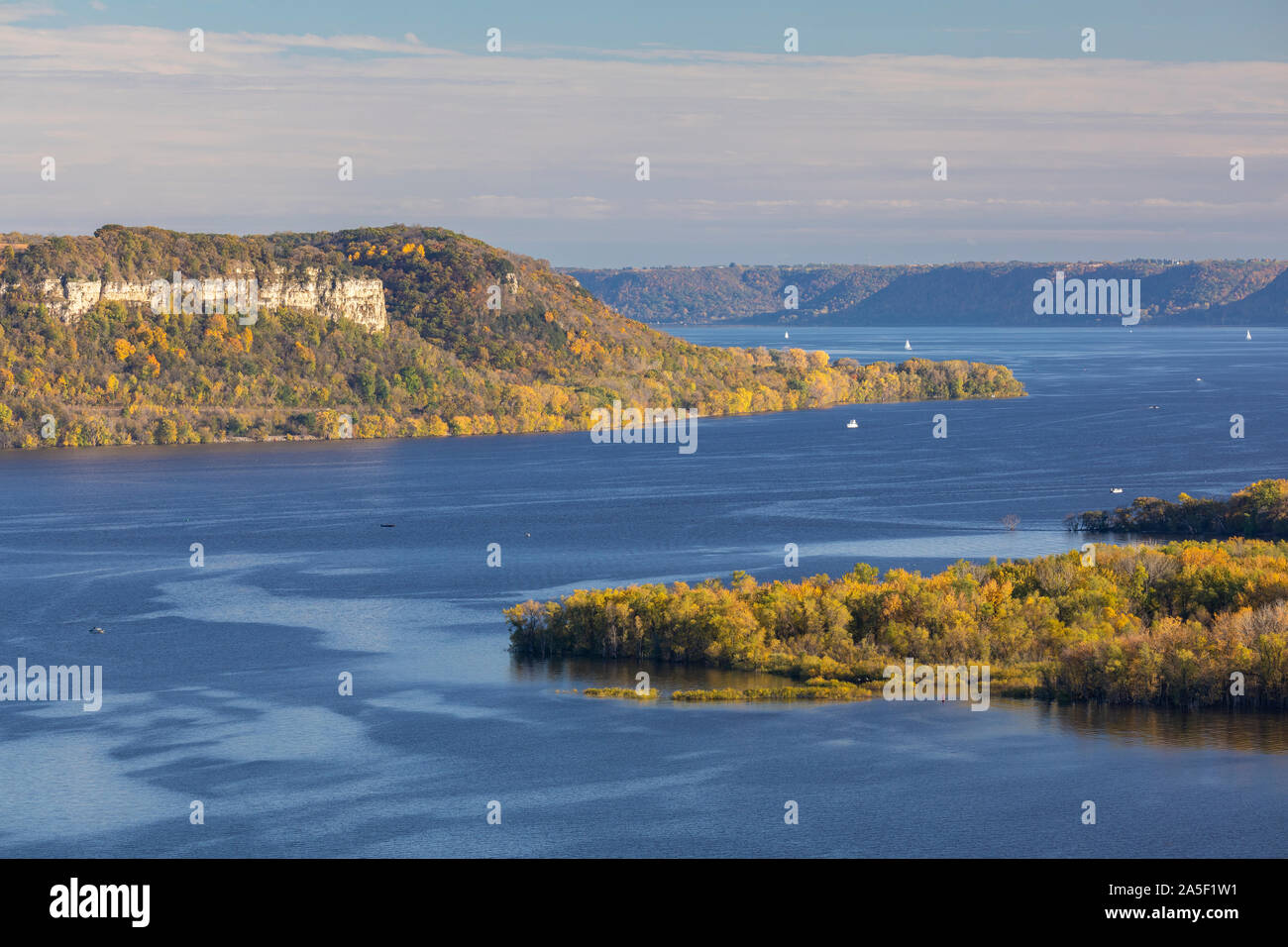 Mississippi river fall boat hi-res stock photography and images - Alamy