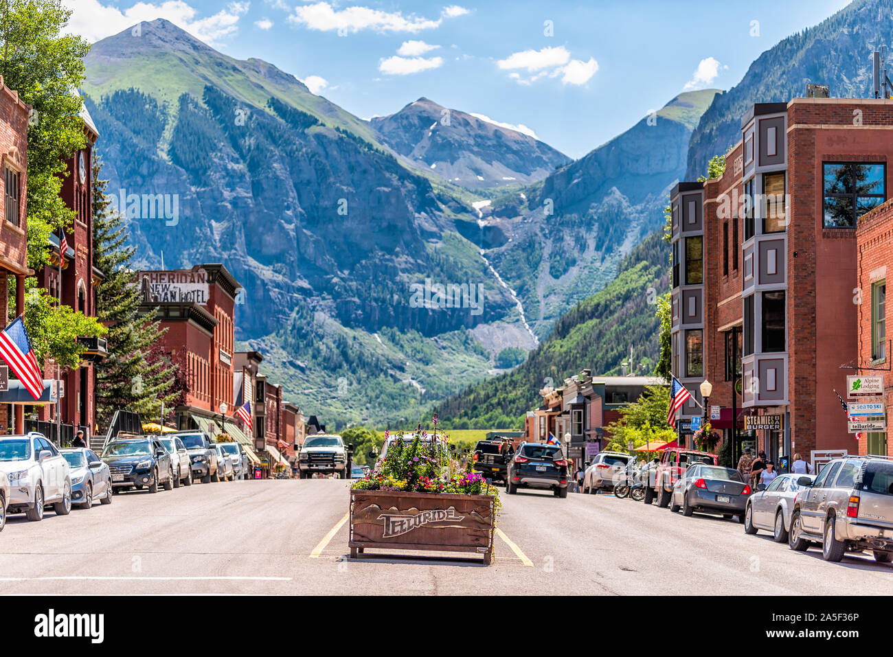 Small town usa main street colorful hires stock photography and images
