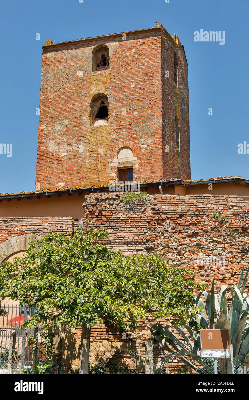 Castruccio Castracani medieval tower in Montopoli in Val d'Arno. It is a municipality in the Province of Pisa in the Italian region Tuscany. Stock Photo