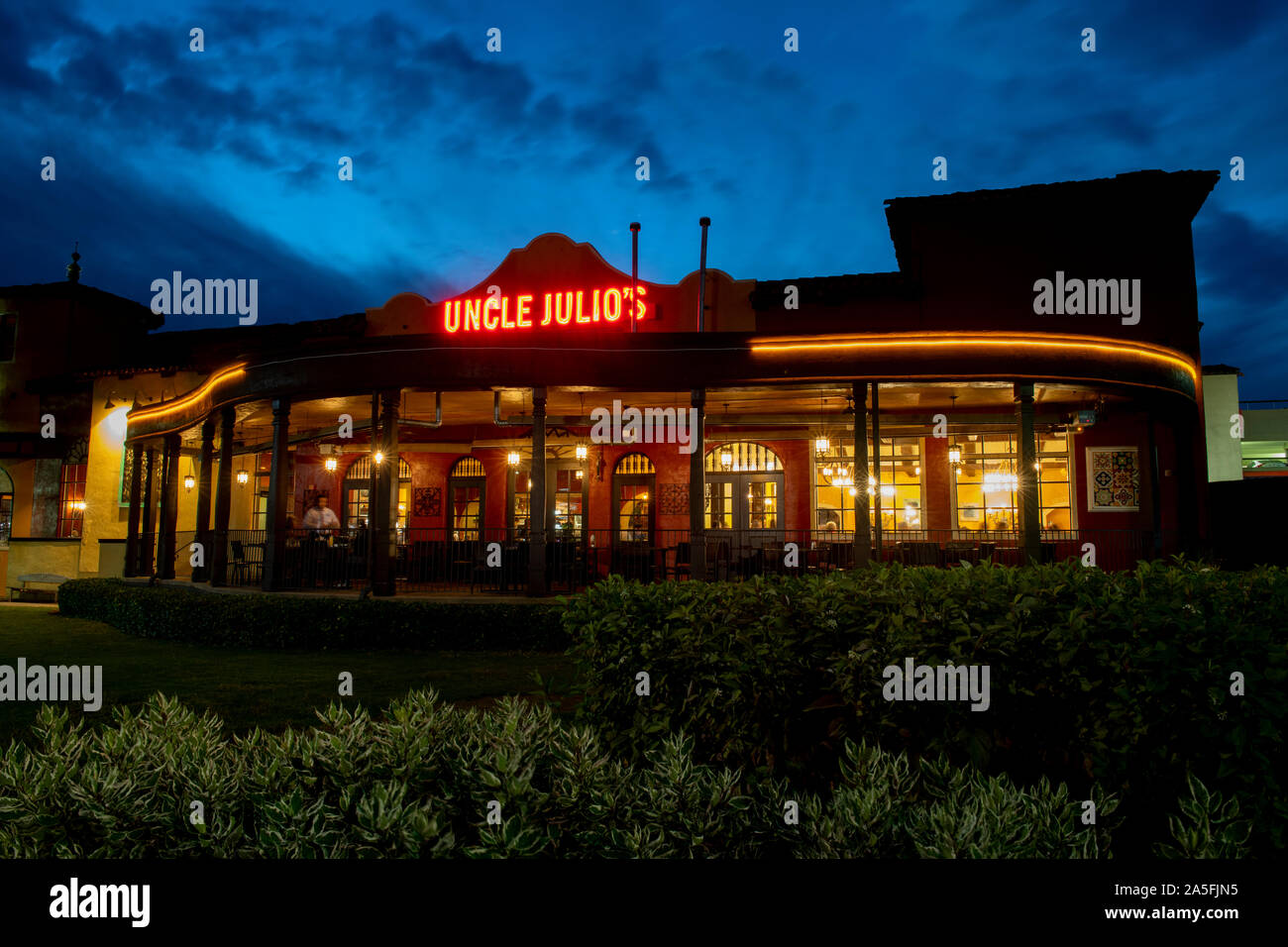 USA Maryland Gaithersburg Mexican American restaurant Uncle Julios TexMex food at evening dusk Stock Photo