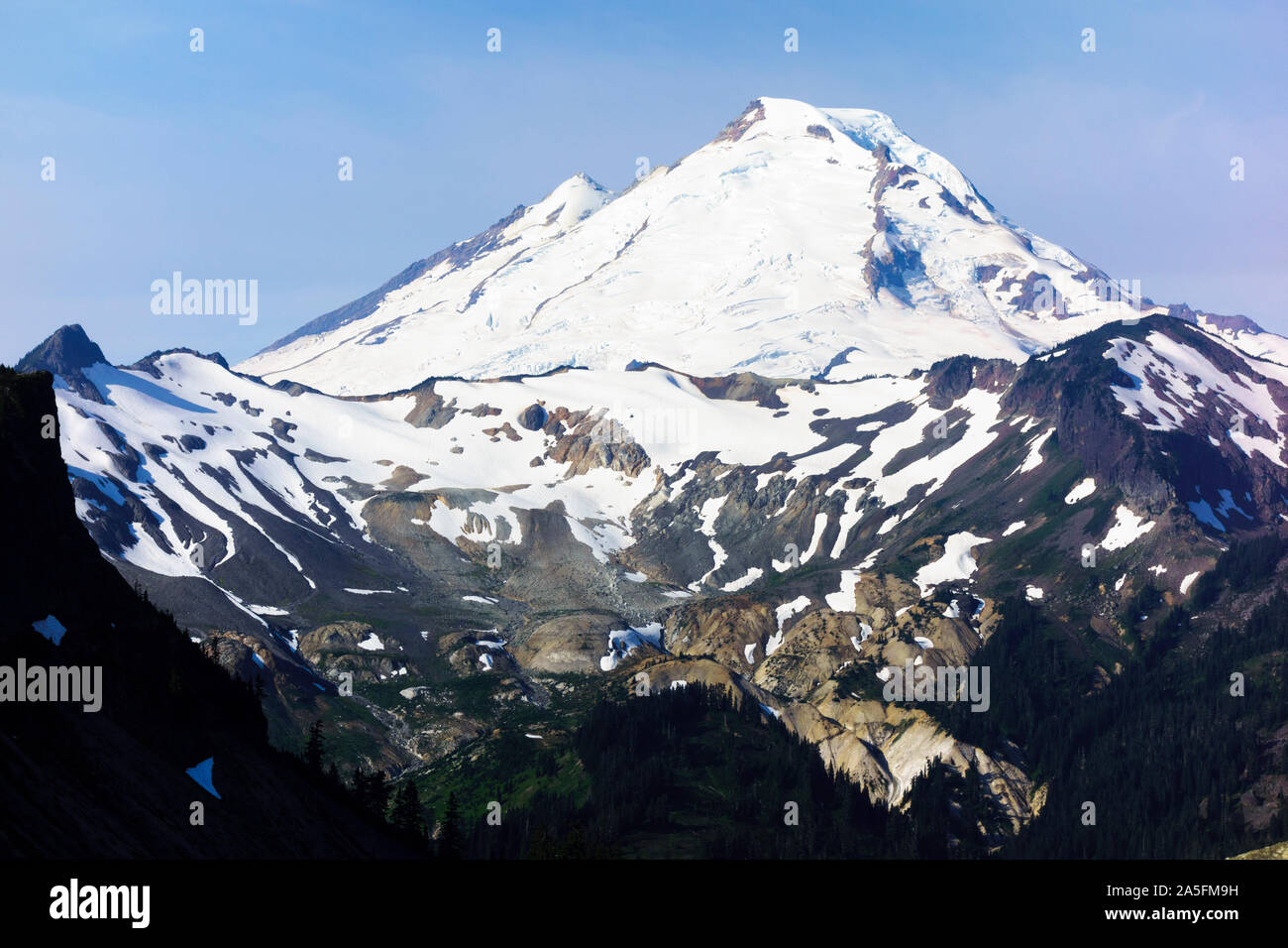 Mount Baker (a.k.a. Koma Kulshan), 10,781 ft (3,286 m), North Cascades, Washington, United States Stock Photo