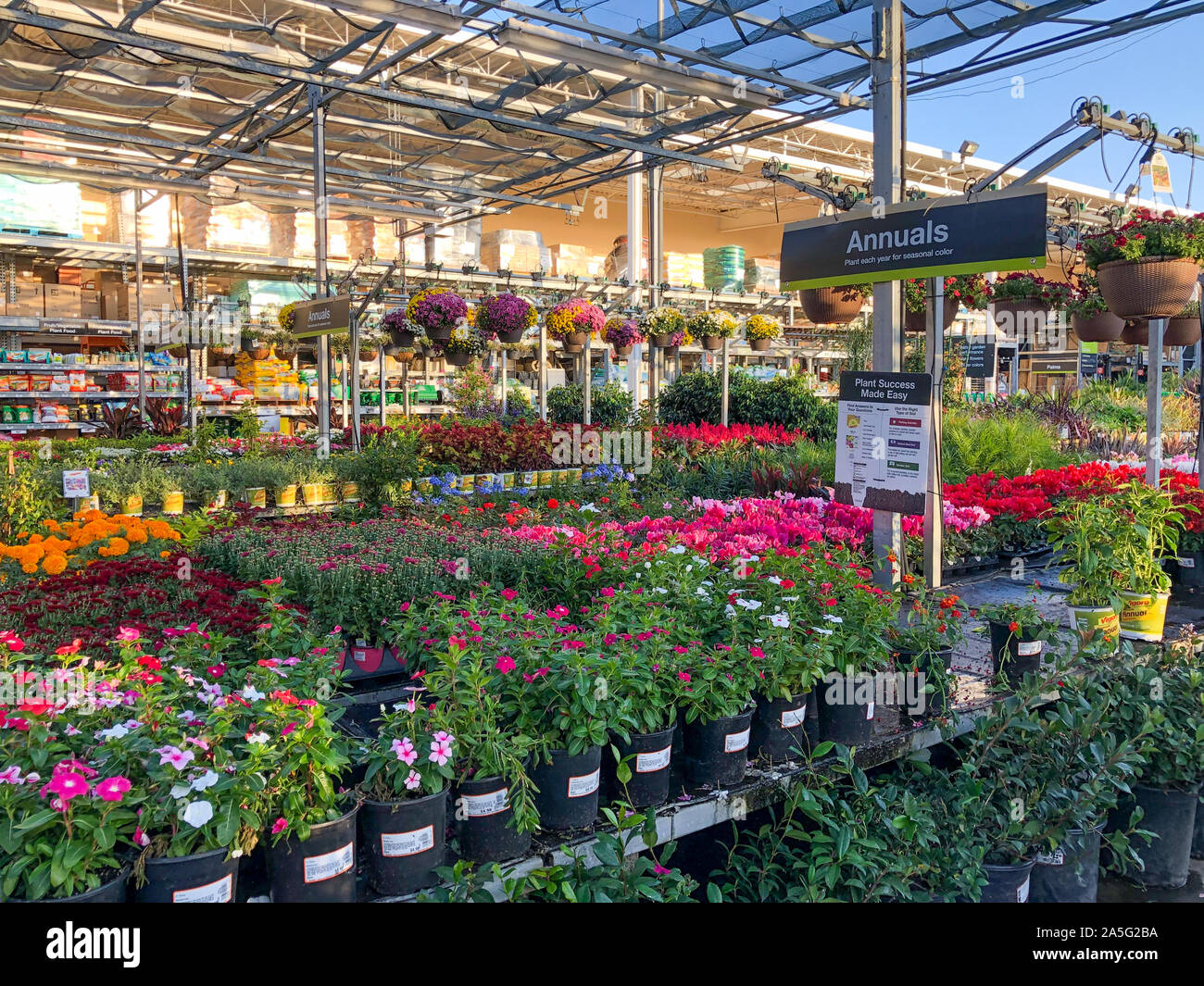 Home Depot Store Garden Center High Resolution Stock Photography And Images Alamy
