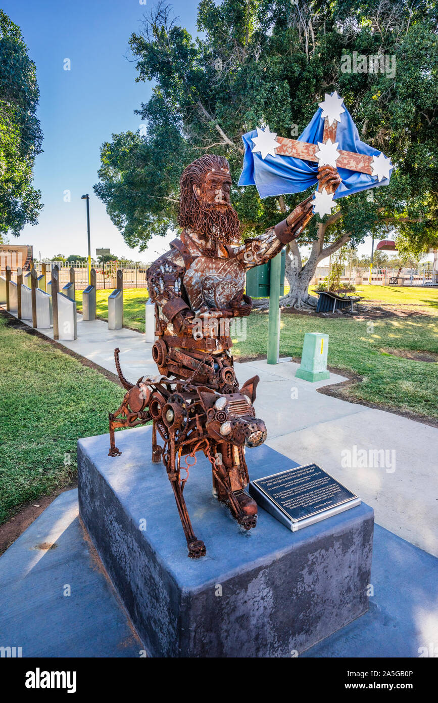 public art in Barcaldine, sculpture depicting a shearer pledging his allegiance in the fight for justice during the shearer strike in 1891, Central We Stock Photo
