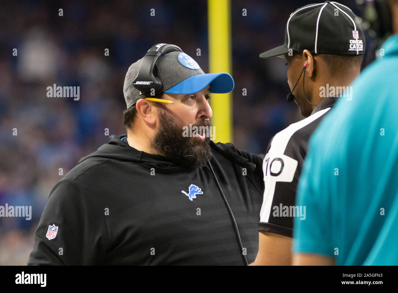 DETROIT, MI - OCTOBER 20: Detroit Lions head coach Matt Patricia talks to an official about a flag thrown during NFL game between Minnesota Vikings and Detroit Lions on October 20, 2019 at Ford Field in Detroit, MI (Photo by Allan Dranberg/Cal Sport Media) Stock Photo