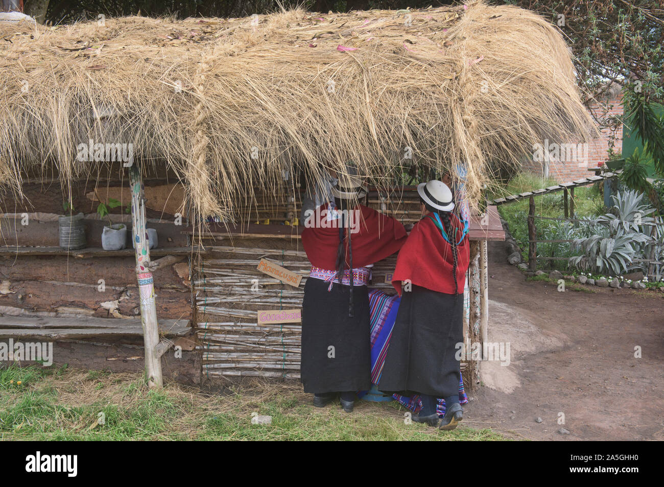 Indigenous highland women, Urbina, Ecuador Stock Photo