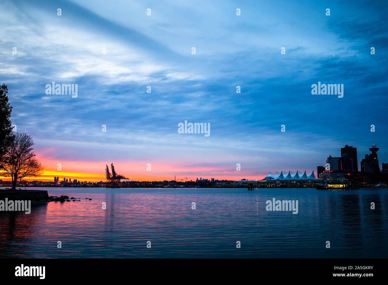 Canada place sunrise vancouver british hi-res stock photography and ...
