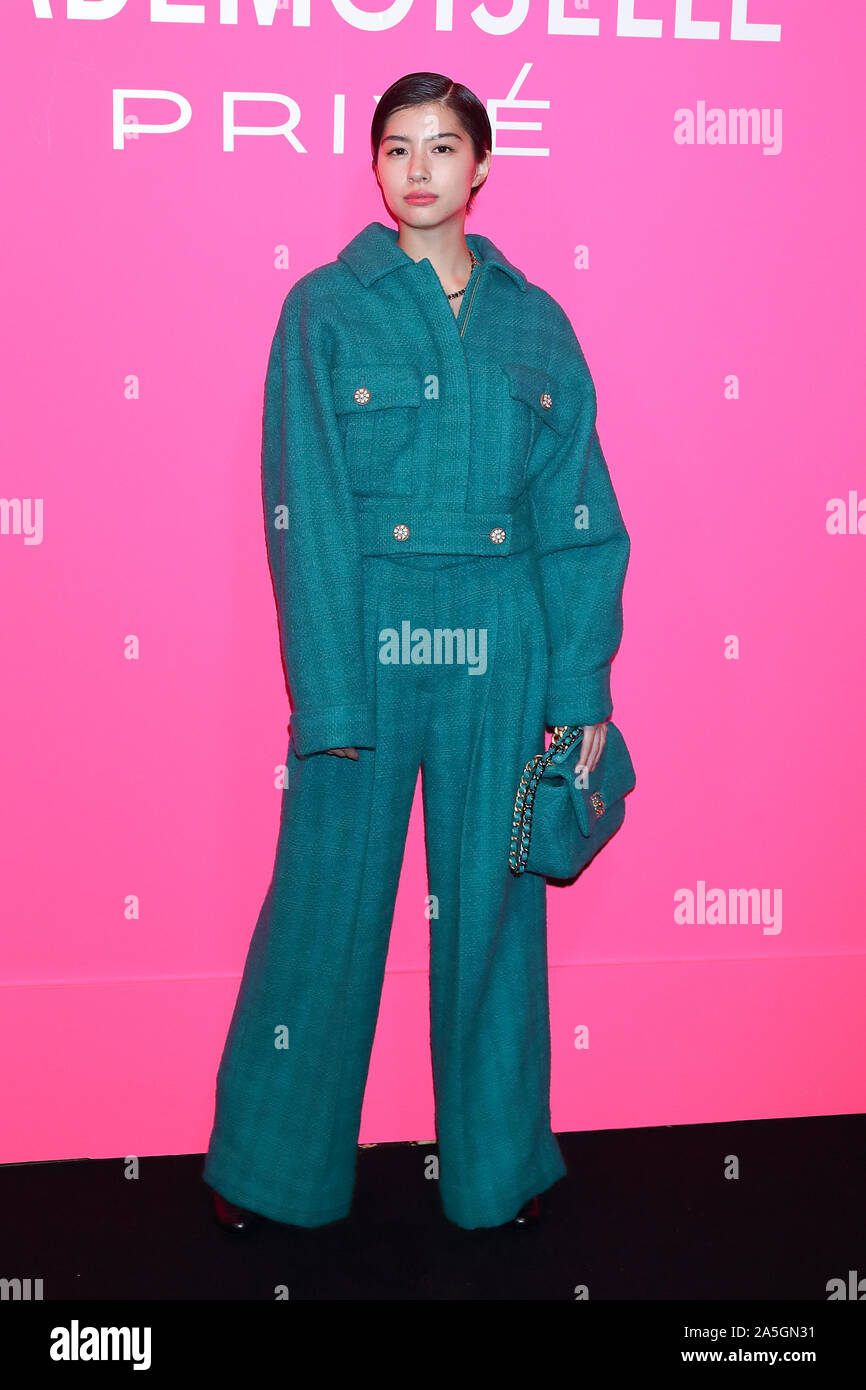 Japanese actress Yui Sakuma attends Chanel Exhibition 'MADEMOISELLE PRIVE TOKYO' Opening party photocall at Tokyo, Japan on 17 Oct 2019. Credit: Motoo Naka/AFLO/Alamy Live News Stock Photo