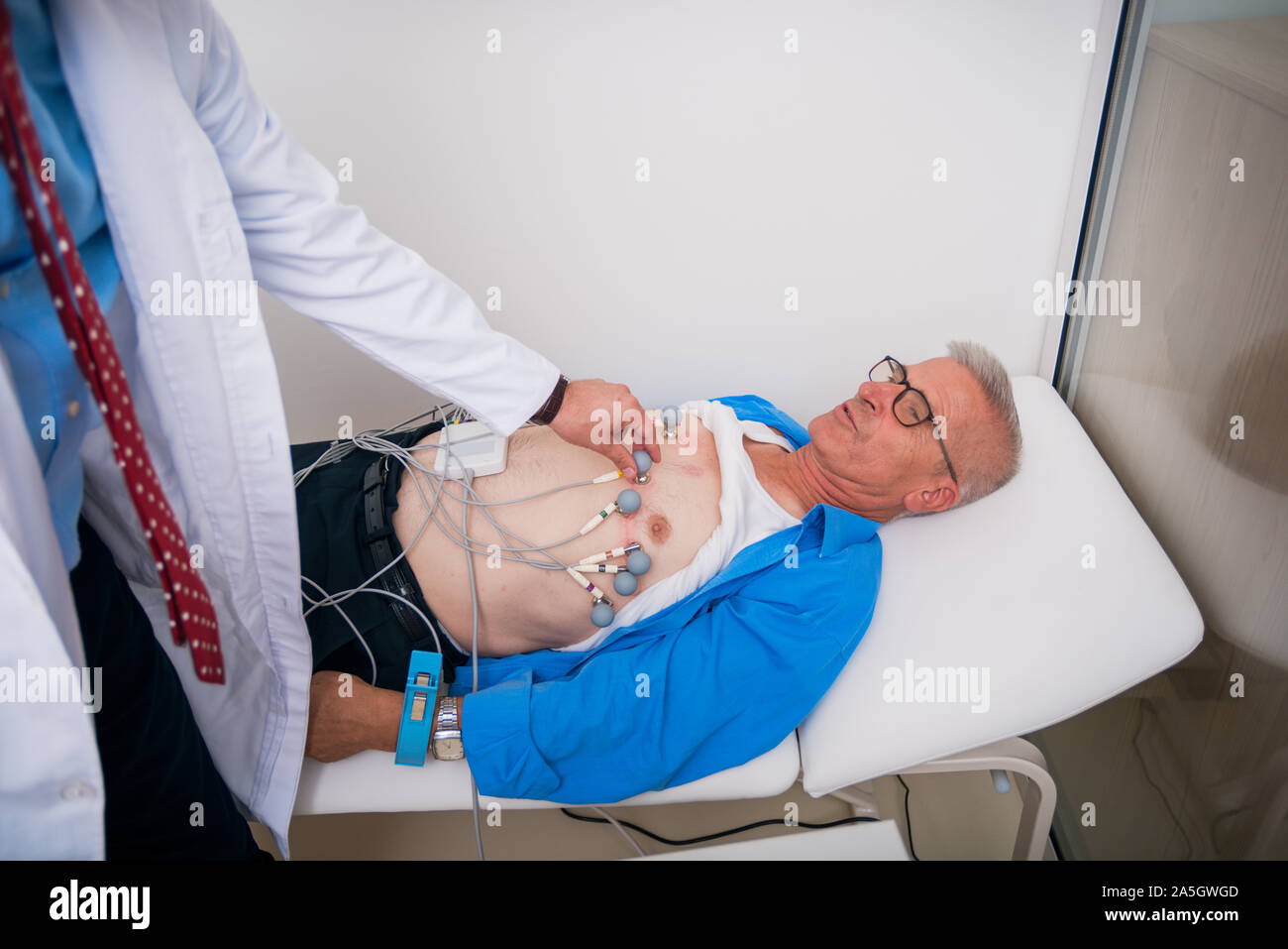 Electro cardio gram hi-res stock photography and images - Alamy