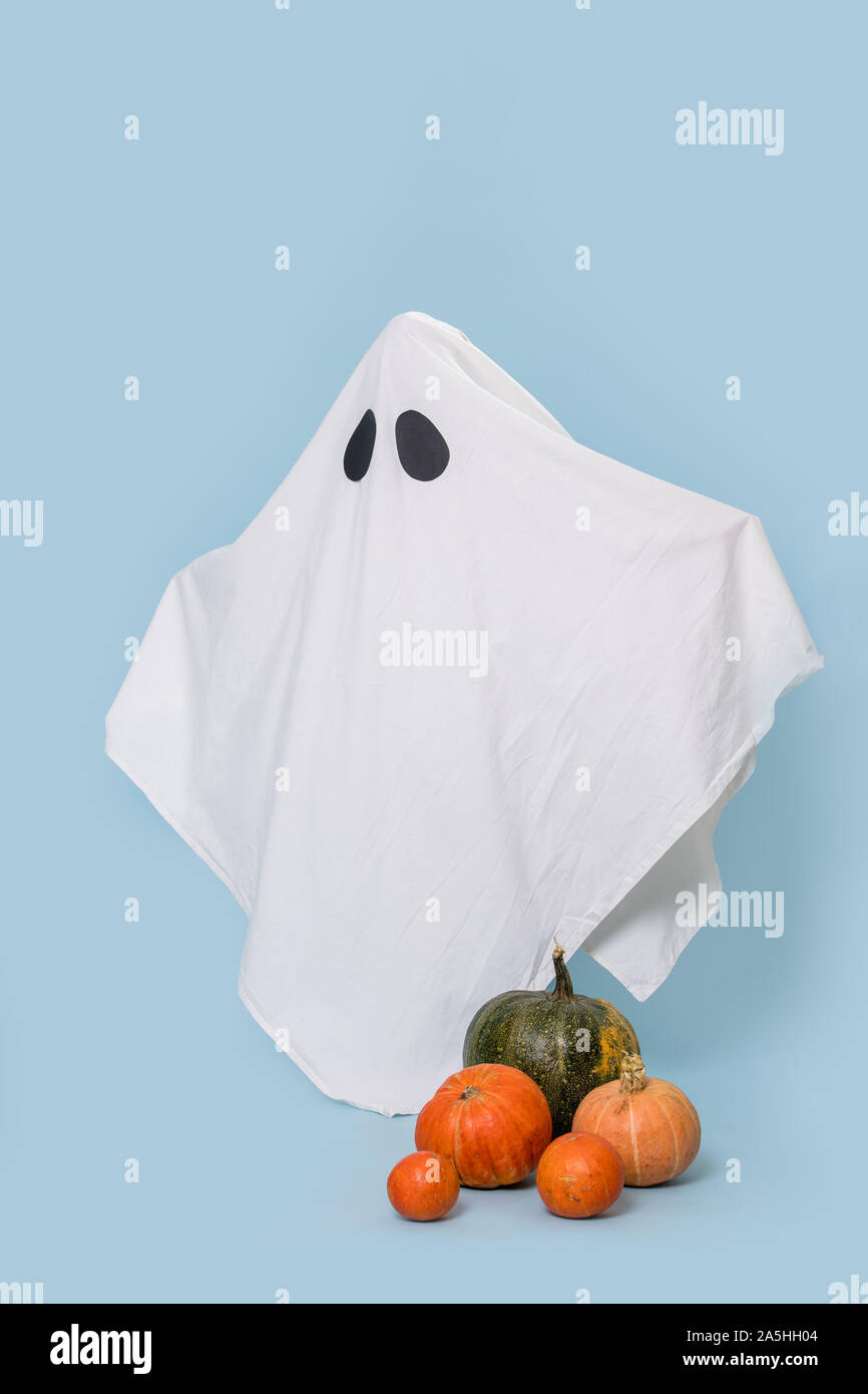 Child scary ghost hi-res stock photography and images - Alamy