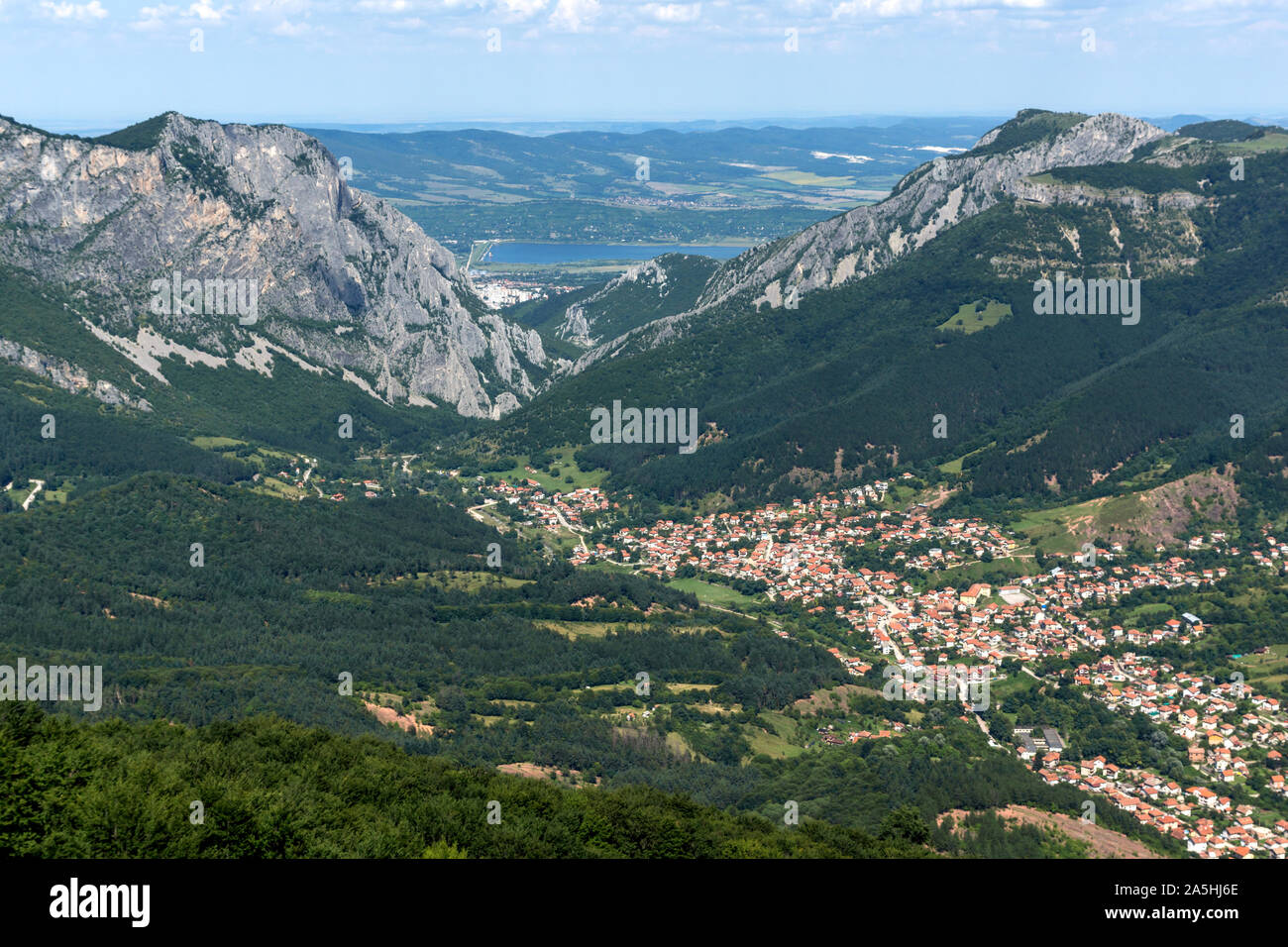 Landscape of Vratsata pass, town of Vratsa and Village of Zgorigrad at ...