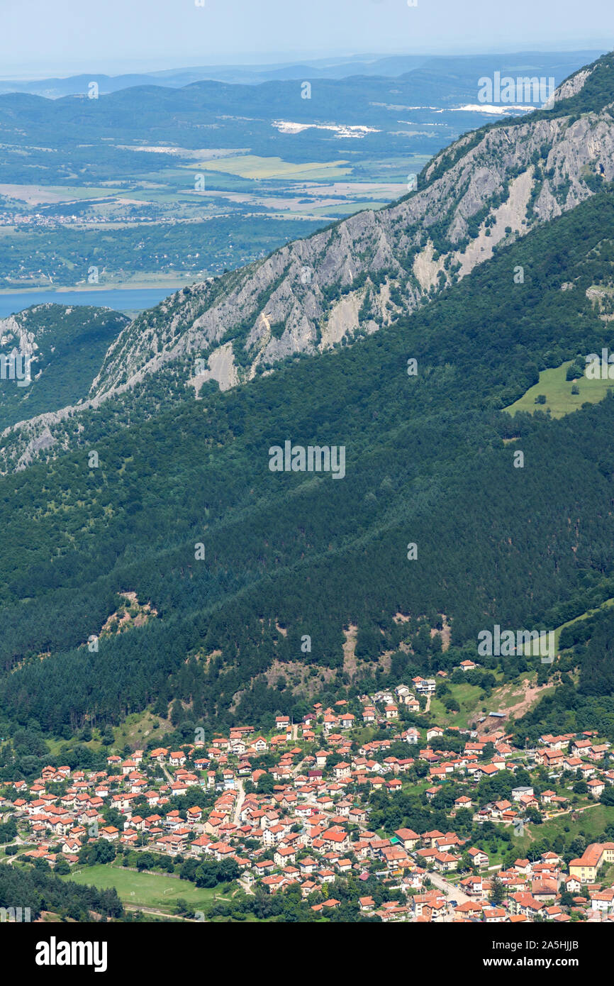 Landscape of Vratsata pass, town of Vratsa and Village of Zgorigrad at ...