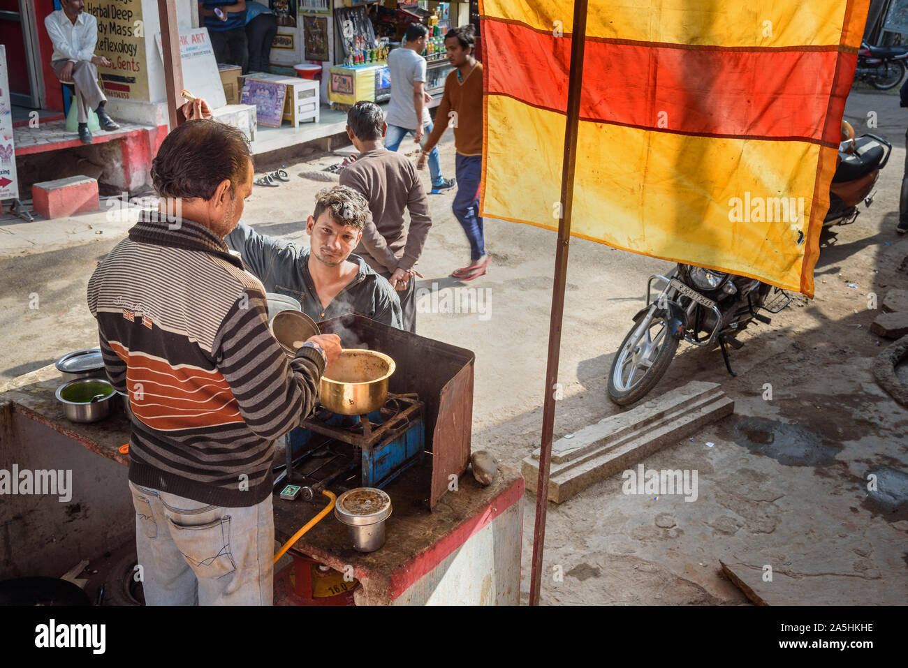 India tea shop hi-res stock photography and images - Alamy