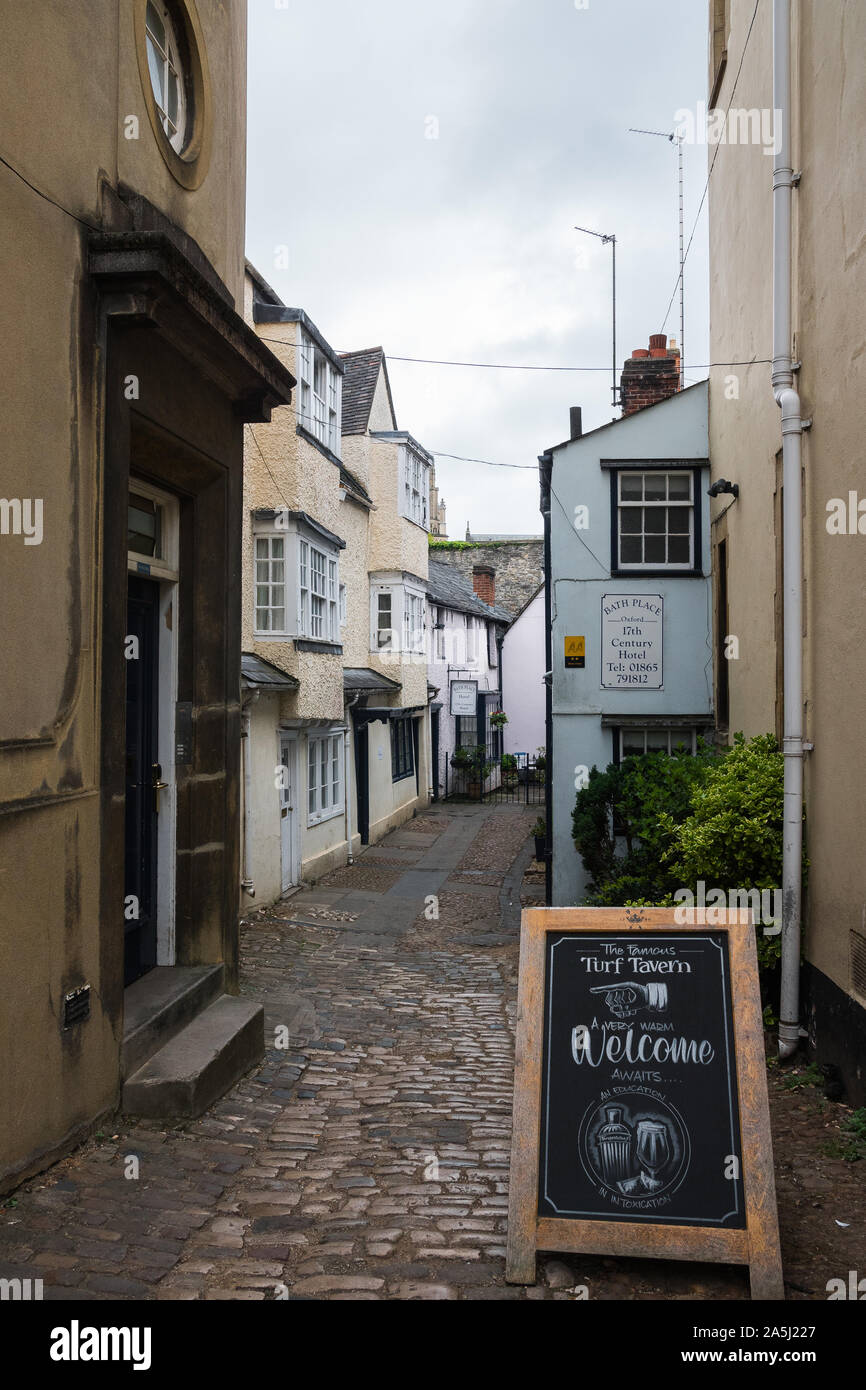 May 18 2019. Bath Place, Oxford, Oxfordshire OX1 3SU United Kingdom, England. St Helen's passage. Cute street in the city of dreaming spires. Stock Photo