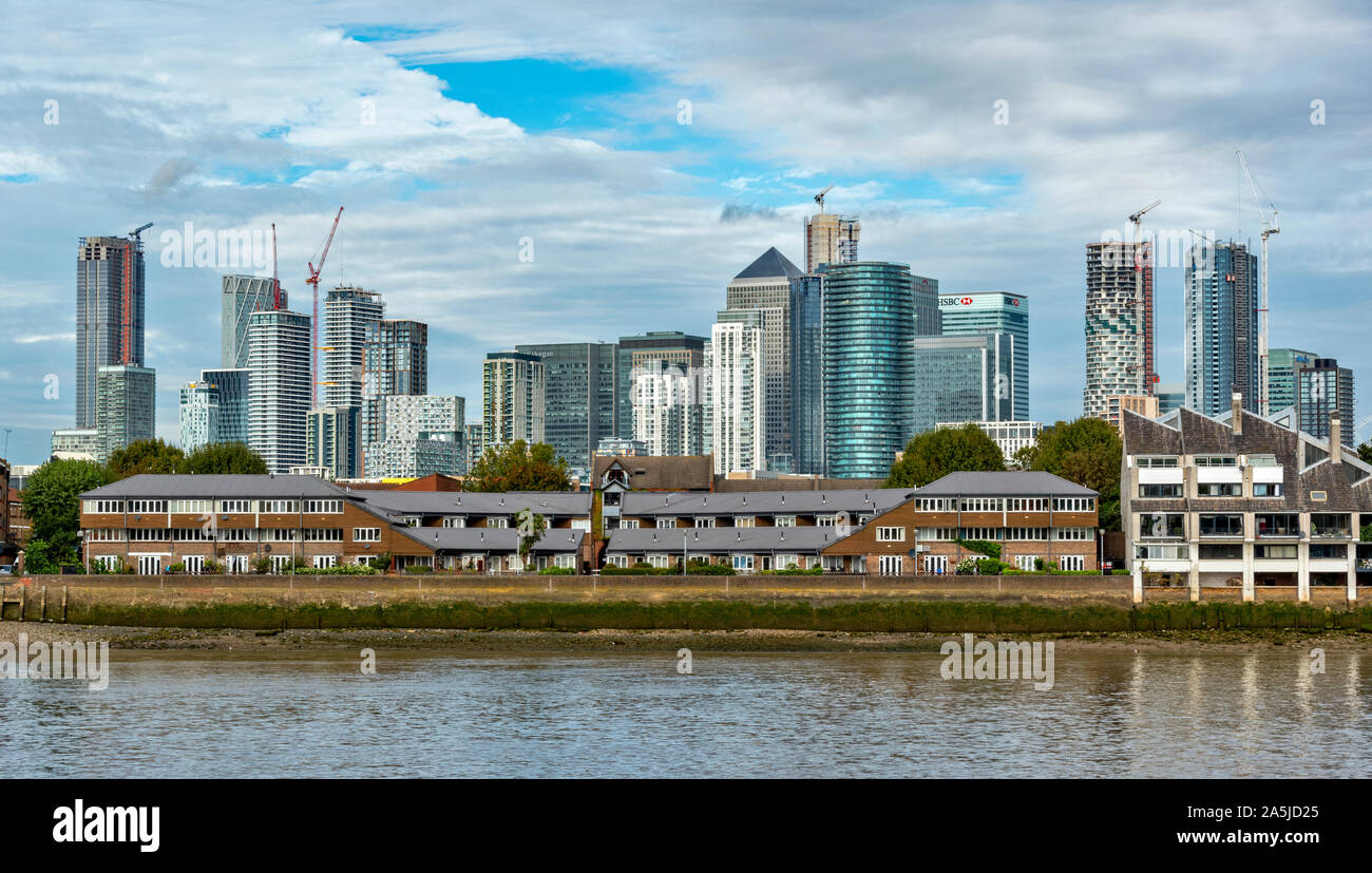 LONDON CANARY WHARF SKYLINE  SKYSCRAPER GROUP FROM GREENWICH IN LATE SUMMER Stock Photo