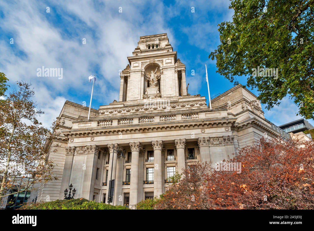 LONDON PORT OF LONDON AUTHORITY BUILDING NOW A FIVE STAR FOUR SEASONS HOTEL Stock Photo