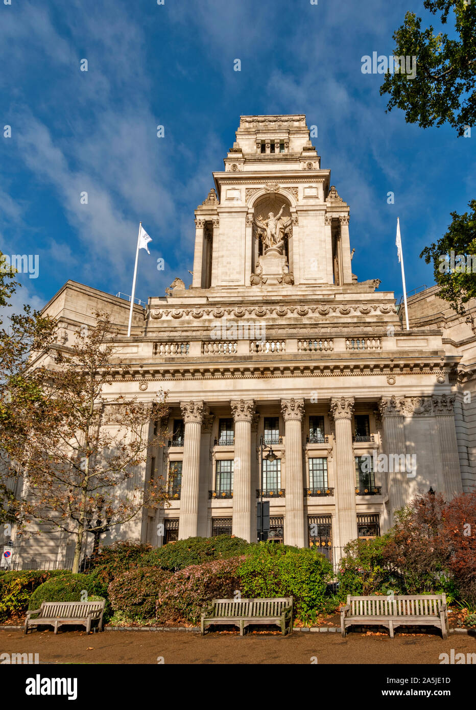 LONDON PORT OF LONDON AUTHORITY BUILDING NOW A FOUR SEASONS HOTEL Stock Photo
