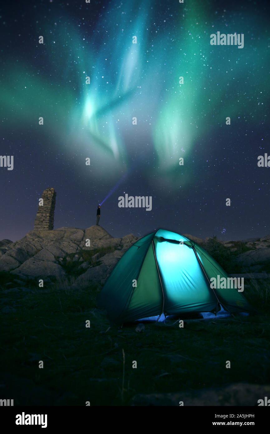 Green tent night hi-res stock photography and images - Alamy