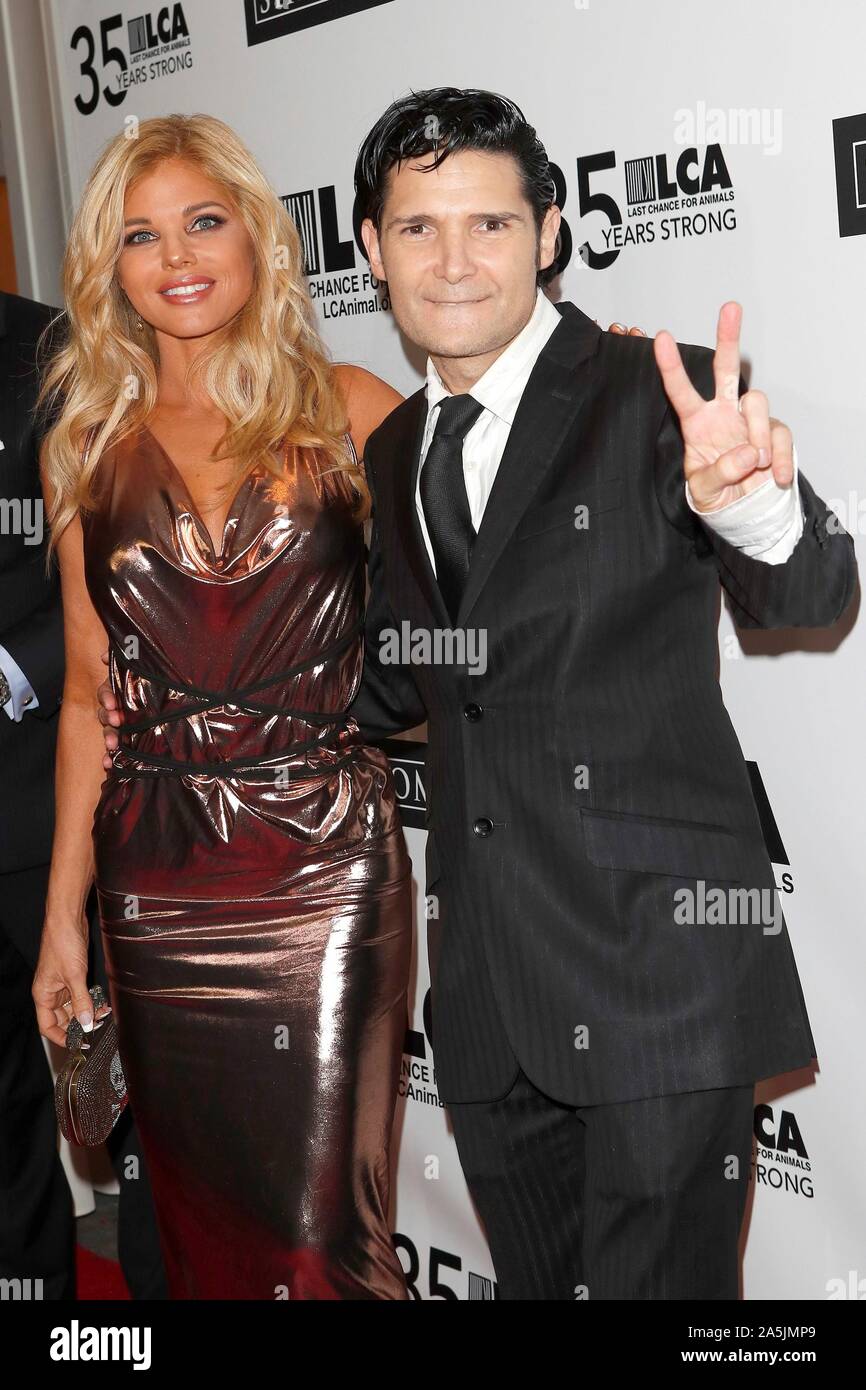 Donna D'Errico, Corey Feldman at arrivals for Last Chance for Animals