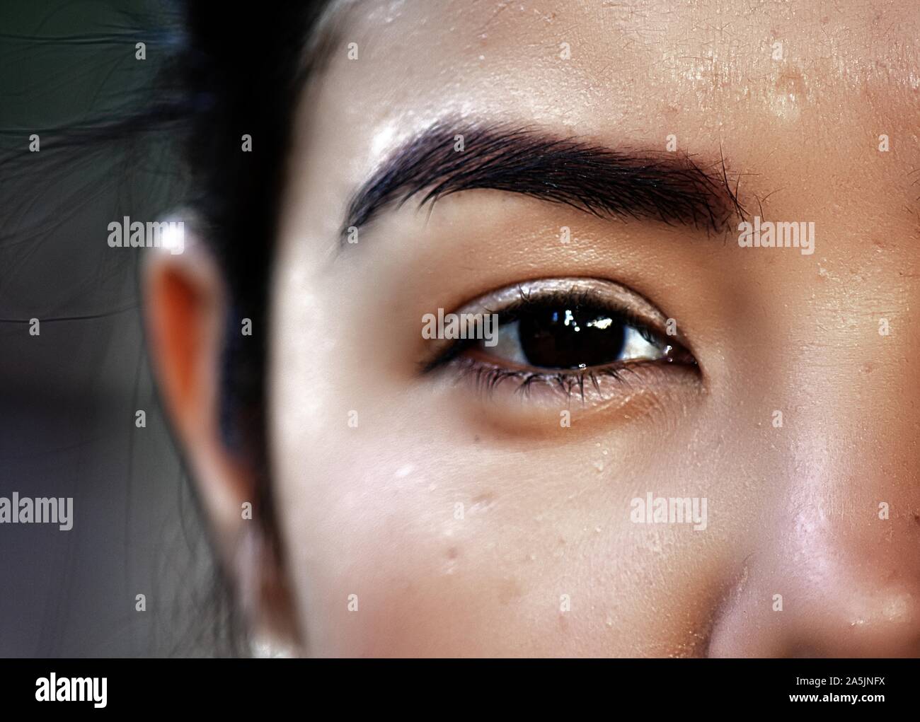 Female eye closeup hi-res stock photography and images - Alamy