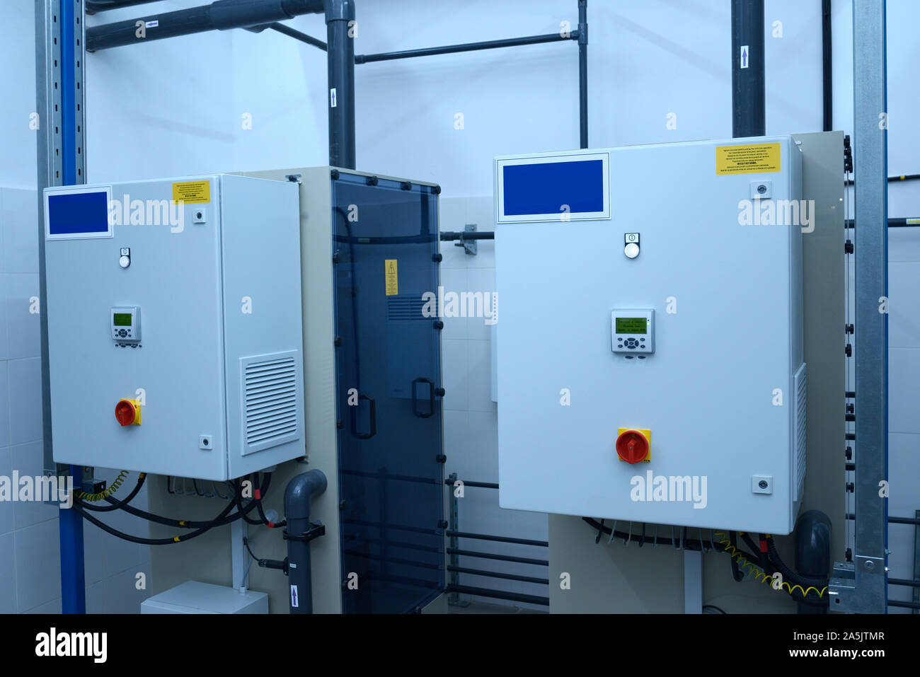 Electrolysis hi-res stock photography and images - Alamy