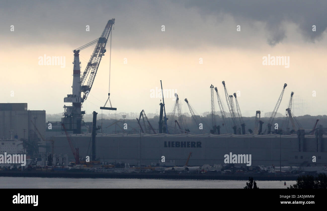 Rostock, Germany. 18th Oct, 2019. The Liebherr crane factory in the