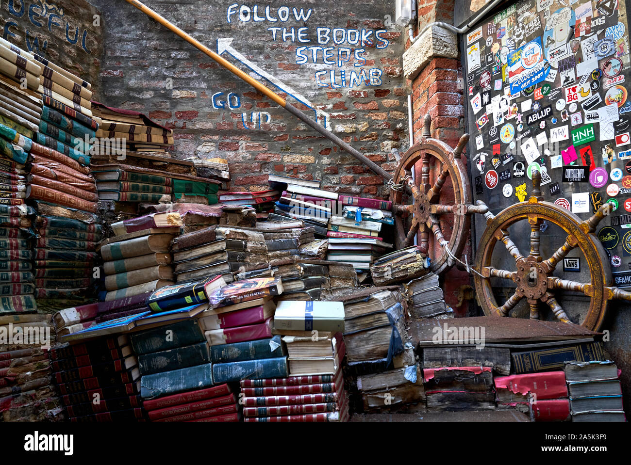 Libreria acqua hires stock photography and images Alamy