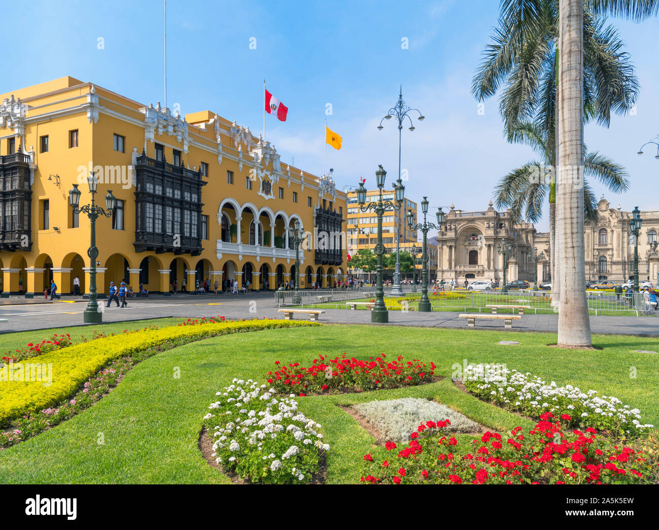 Plaza de Armas (Plaza Mayor) in the historic centre (Centro Historico), Lima, Peru, South America Stock Photo