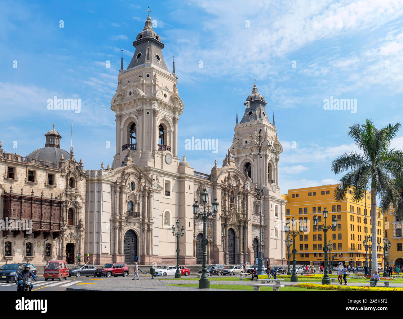 Lima Cathedral in the Plaza de Armas (Plaza Mayor), historic centre (centro historico), Lima, Peru, South America Stock Photo