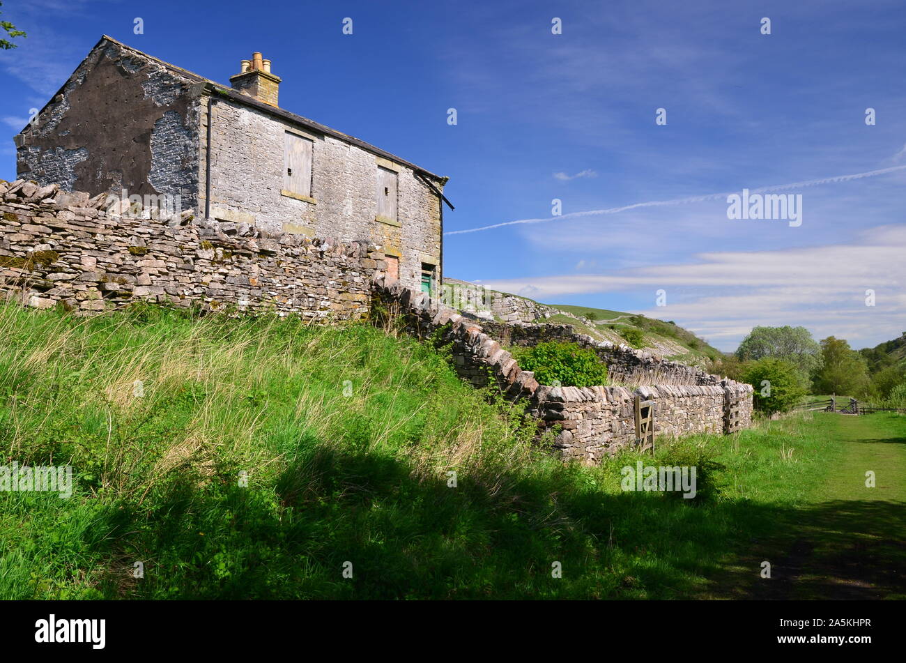 Derelict railway cottages, Smardale, Cumbria Stock Photo - Alamy