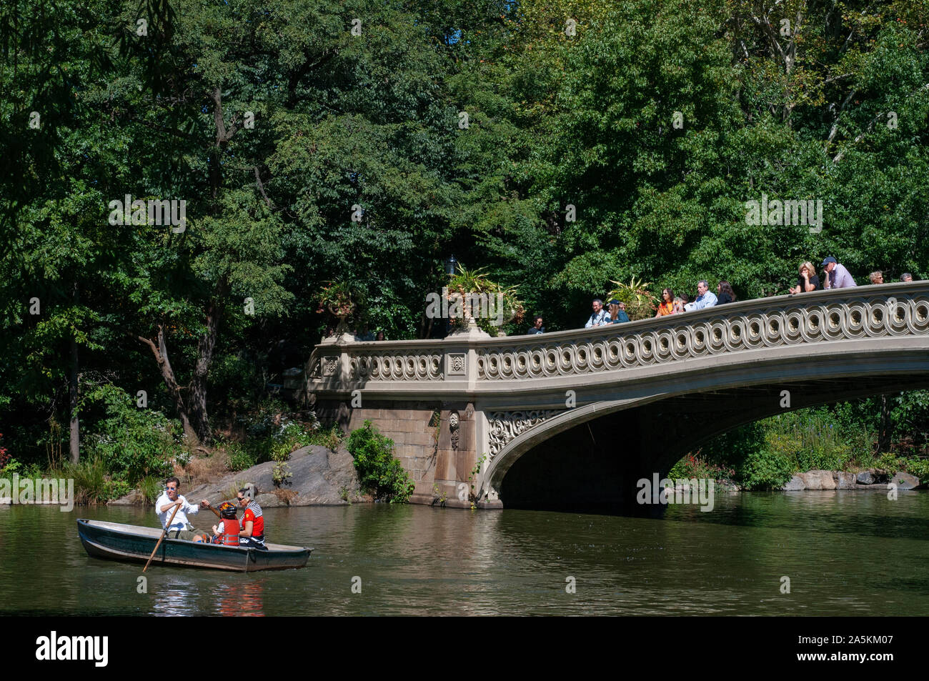 Young couple in rowing boat on lake in Central Park, New York City, USA Stock Photo Alamy