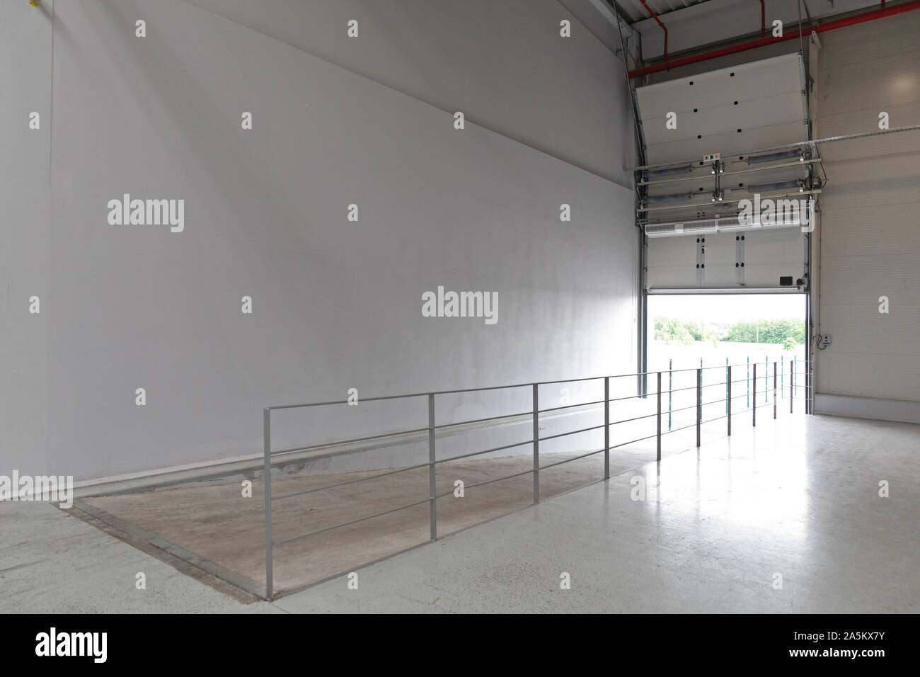 Loading Ramp Slope Entrance to Distribution Warehouse Stock Photo Alamy