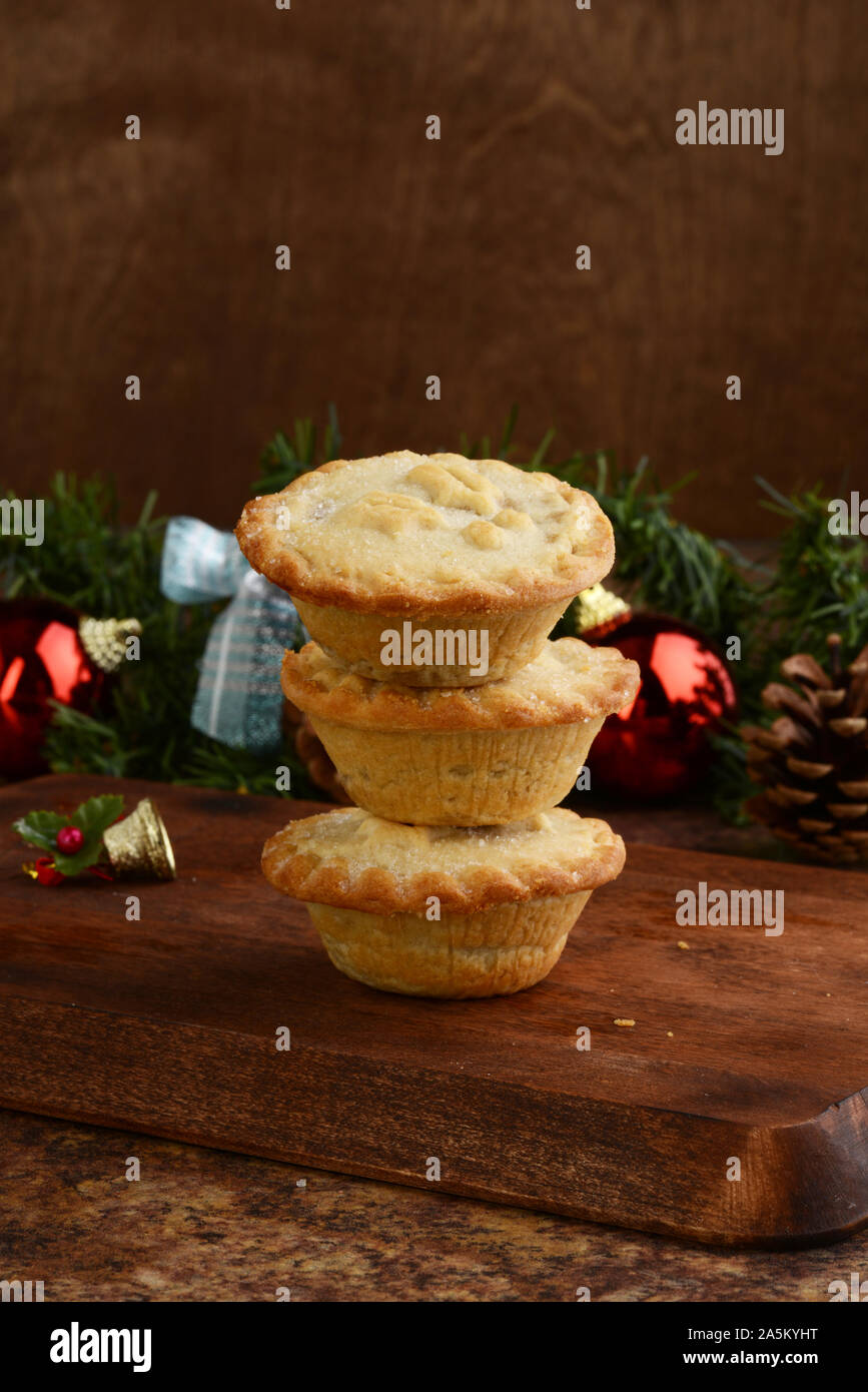 Mincemeat mince pies pile hi-res stock photography and images - Alamy