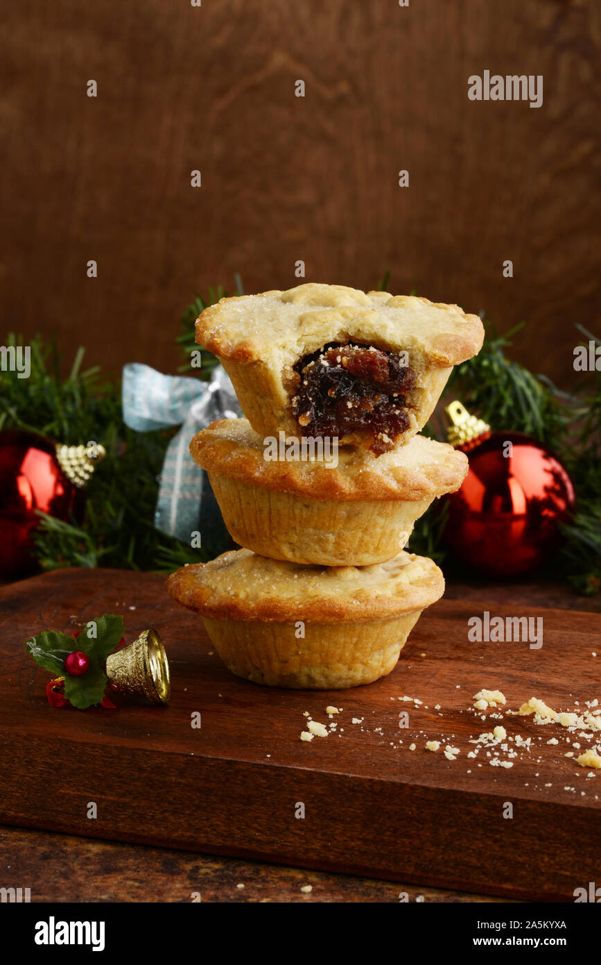 Three Mince Pies High Resolution Stock Photography and Images - Alamy