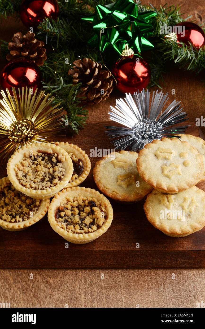 top view fruit tarts and mincemeat pies Stock Photo - Alamy