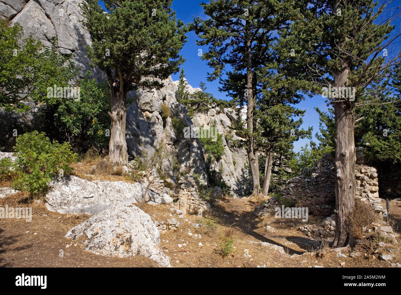 The ruinous and overgrown Upper Ward, Saint Hilarion Castle, Northern Cyprus Stock Photo