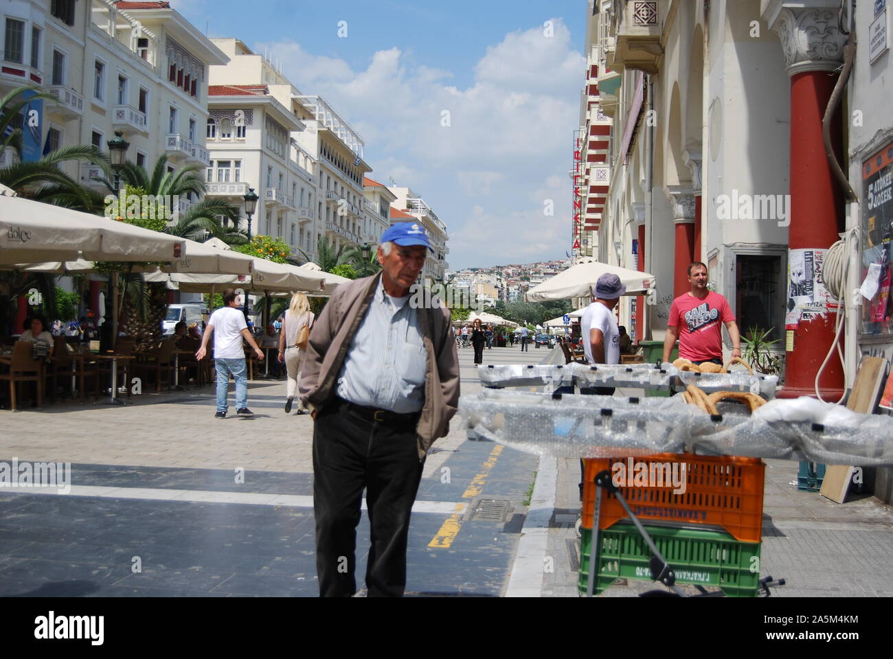 Thessaloniki shop hi-res stock photography and images - Alamy