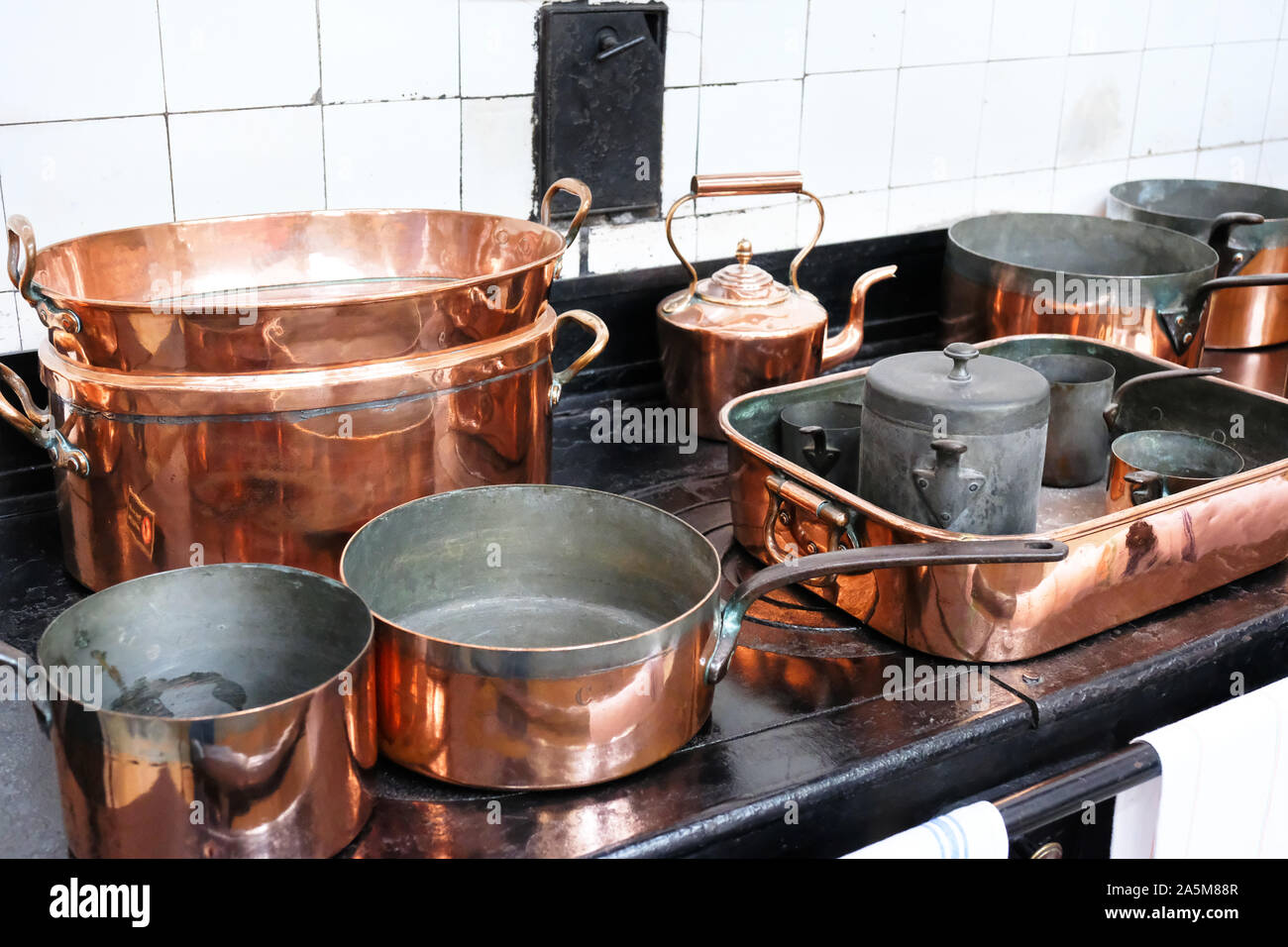 Copper pans in the kitchen of Biltmore House, Asheville, North Carolina,  US, 2017 Stock Photo - Alamy