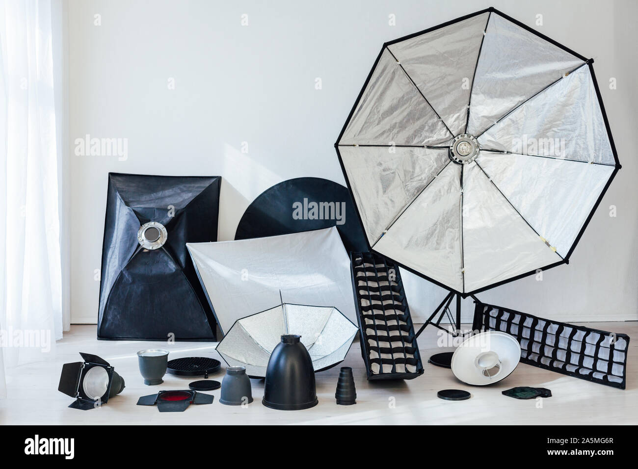 Photo studio equipment flash filters photo accessories Stock Photo Alamy