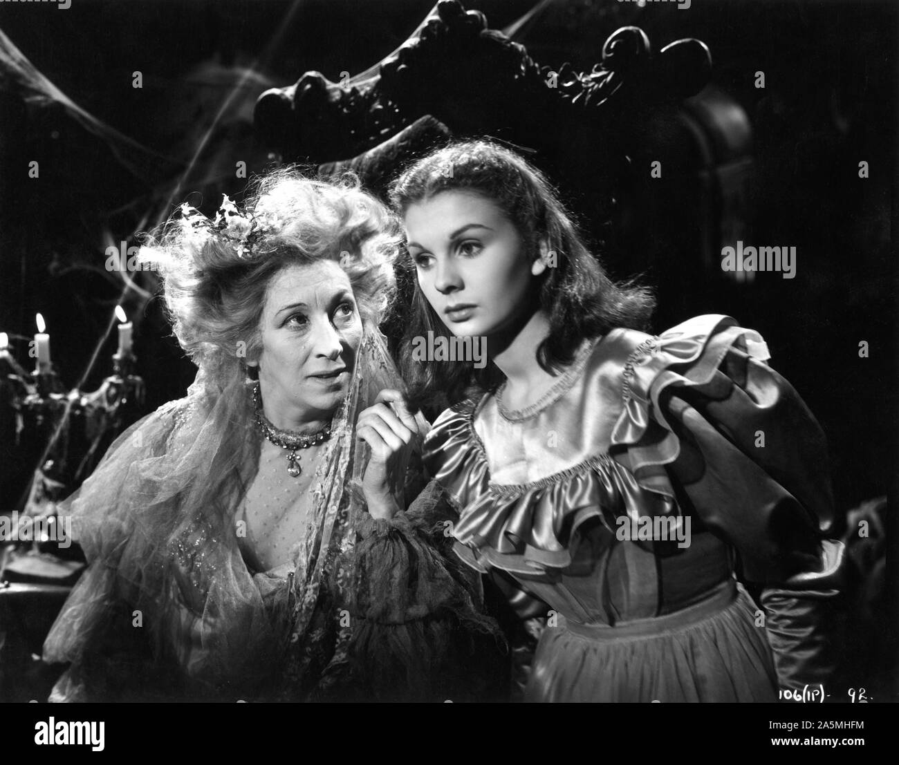 Martita Hunt As Miss Havisham And Jean Simmons As Young Estella In Great Expectations 1946 Director David Lean Novel Charles Dickens Cineguild General Film Distributors Gfd Stock Photo Alamy