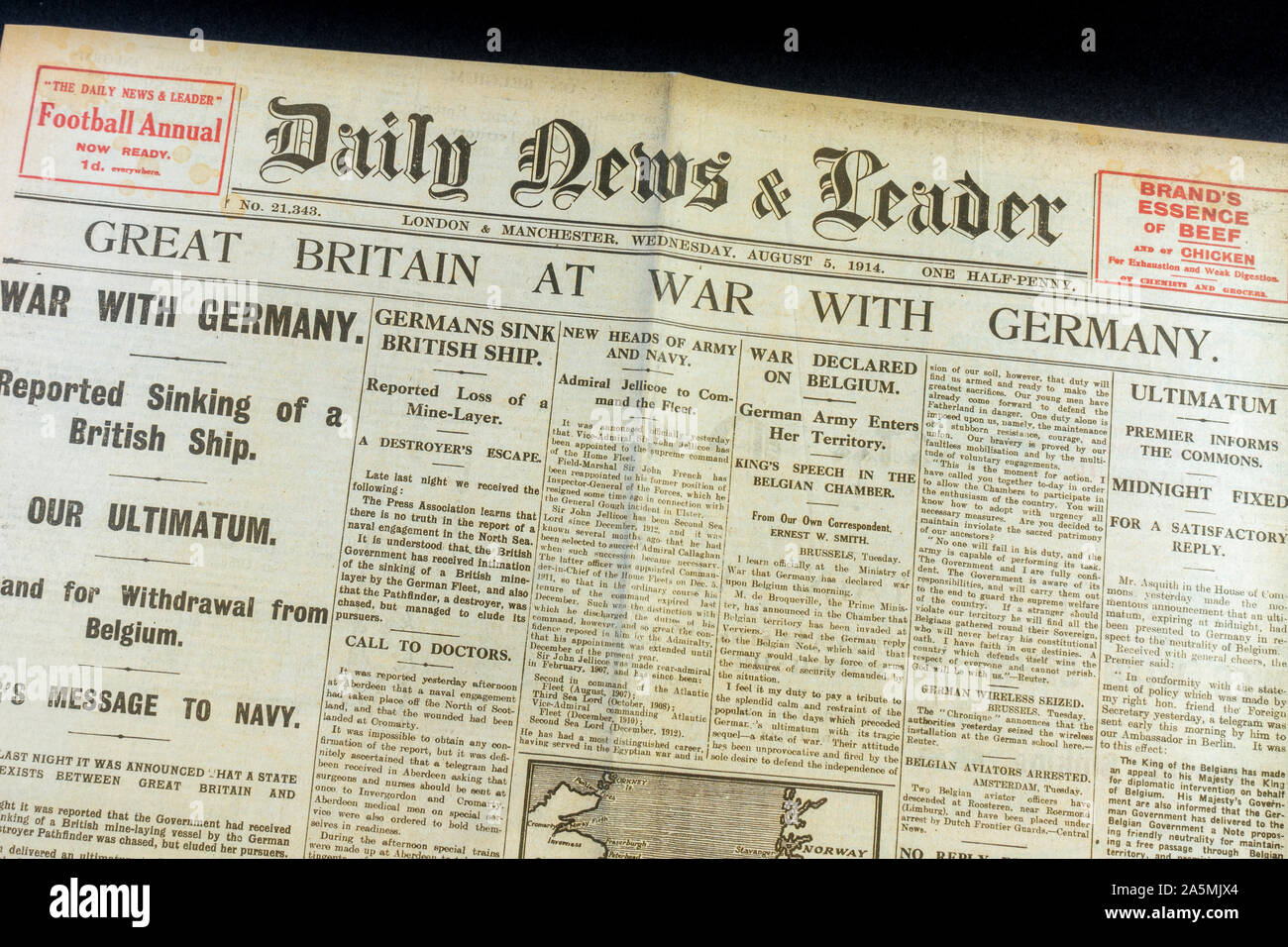 The Daily News & Reader newspaper on Wednesday 5th August 1914 announcing the start of World War One. Stock Photo