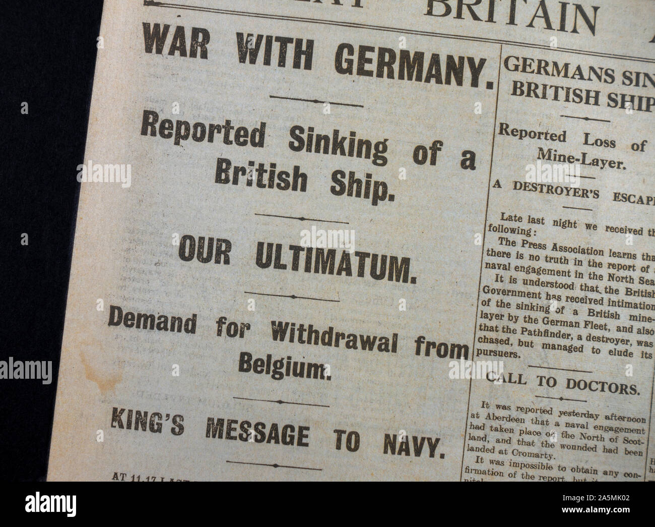 'War with Germany' headline: The Daily News & Reader newspaper on Wednesday 5th August 1914 announcing the start of World War One. Stock Photo