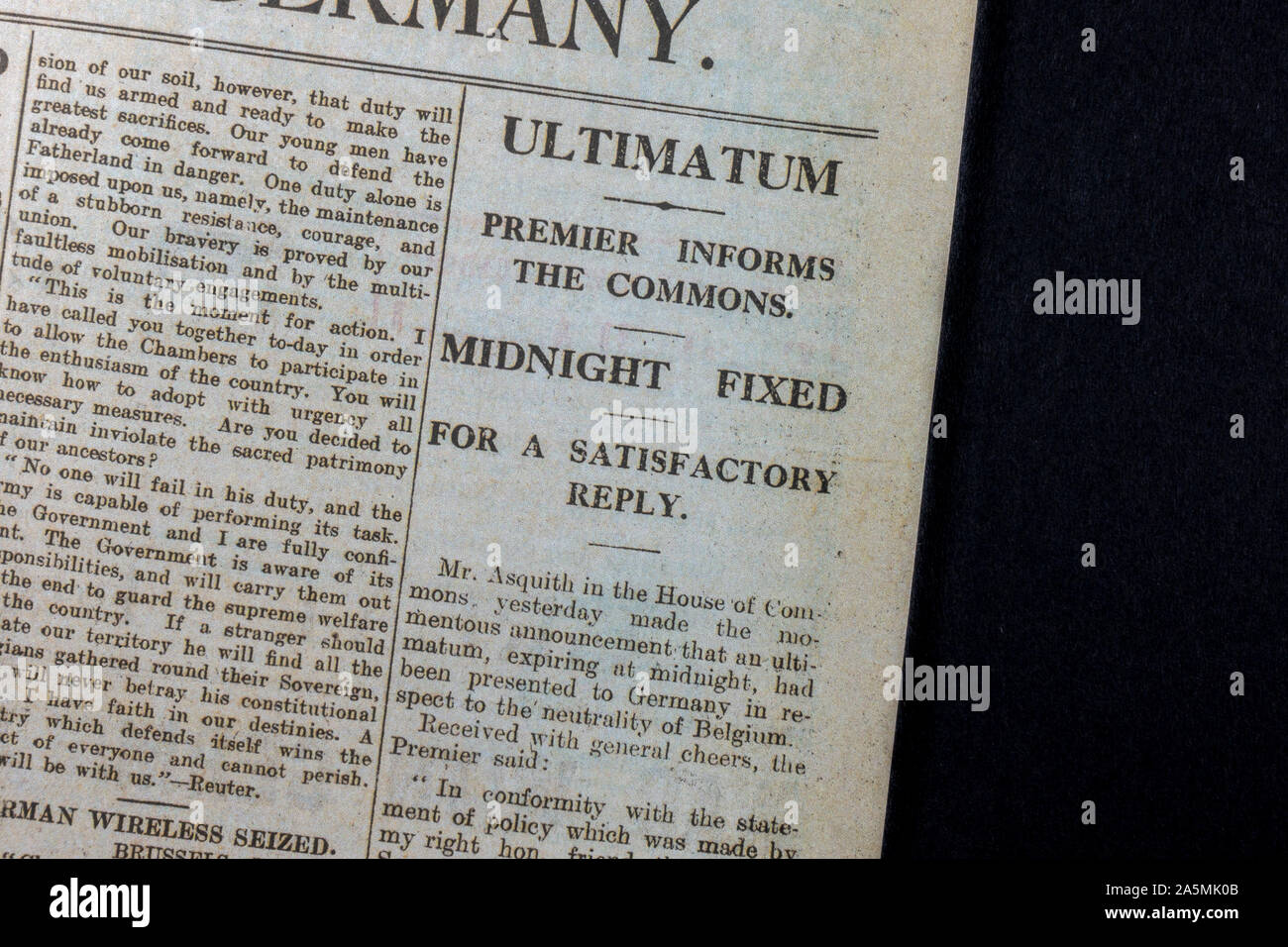 'Ultimatum' headline: The Daily News & Reader newspaper on Wednesday 5th August 1914 announcing the start of World War One. Stock Photo