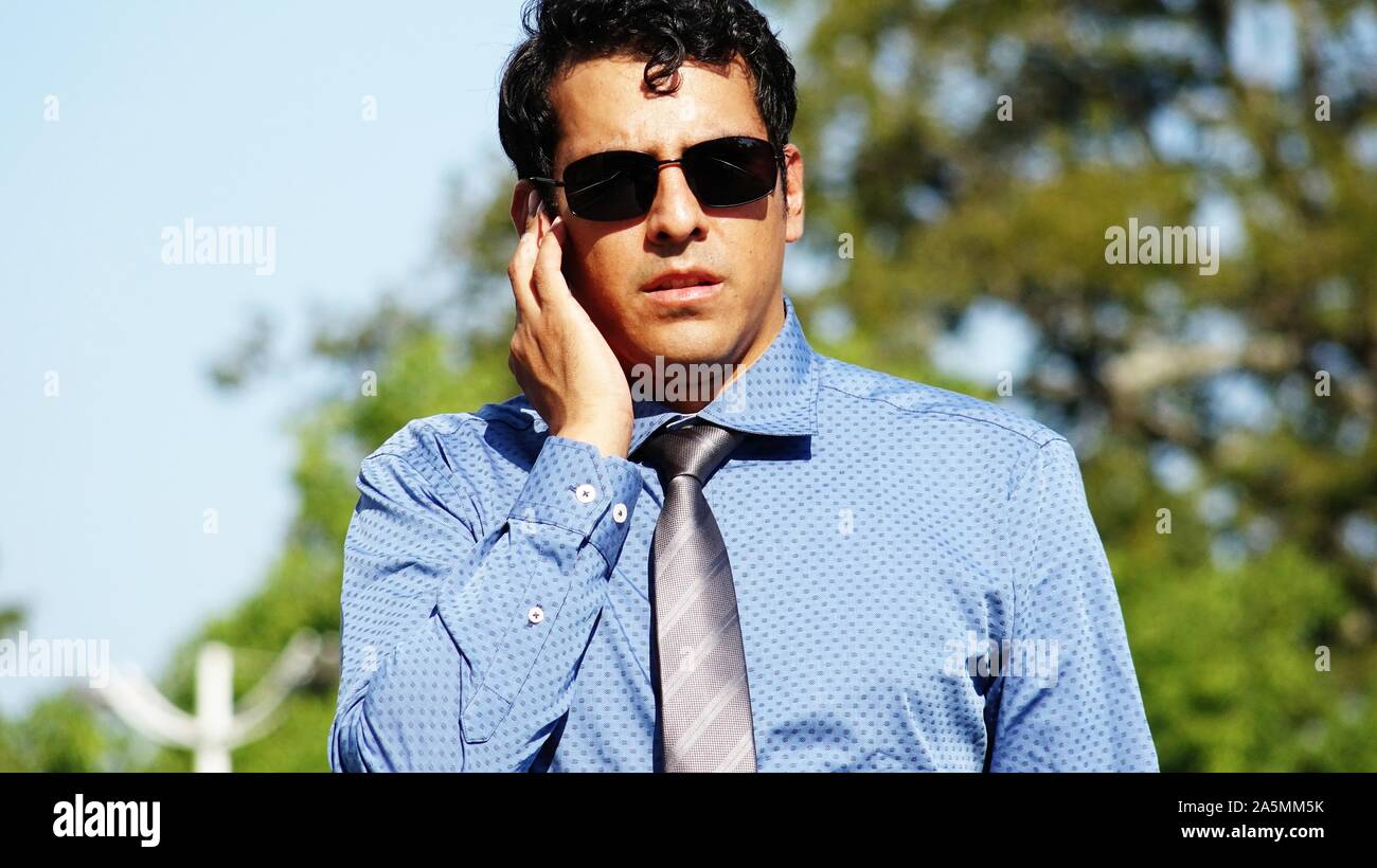 Attractive Handsome Security Guard Fbi Agent Wearing Sunglasses Stock Photo Alamy