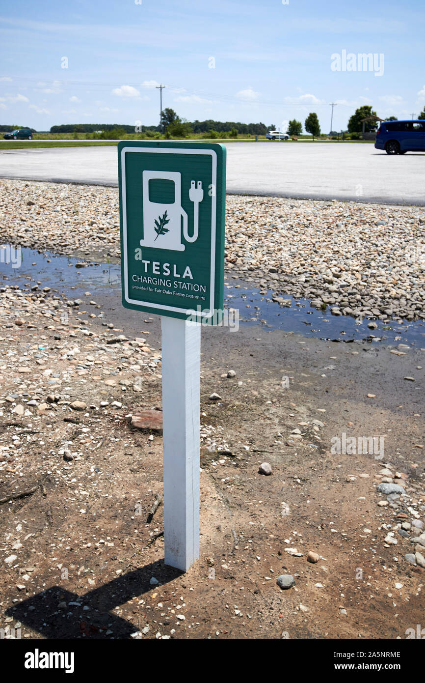 tesla ev charging point indiana USA Stock Photo