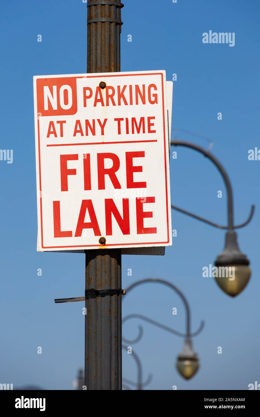 “no parking, fire lane” warning sign. Santa Monica pier, California, United States of America. USA. October 2019 Stock Photo