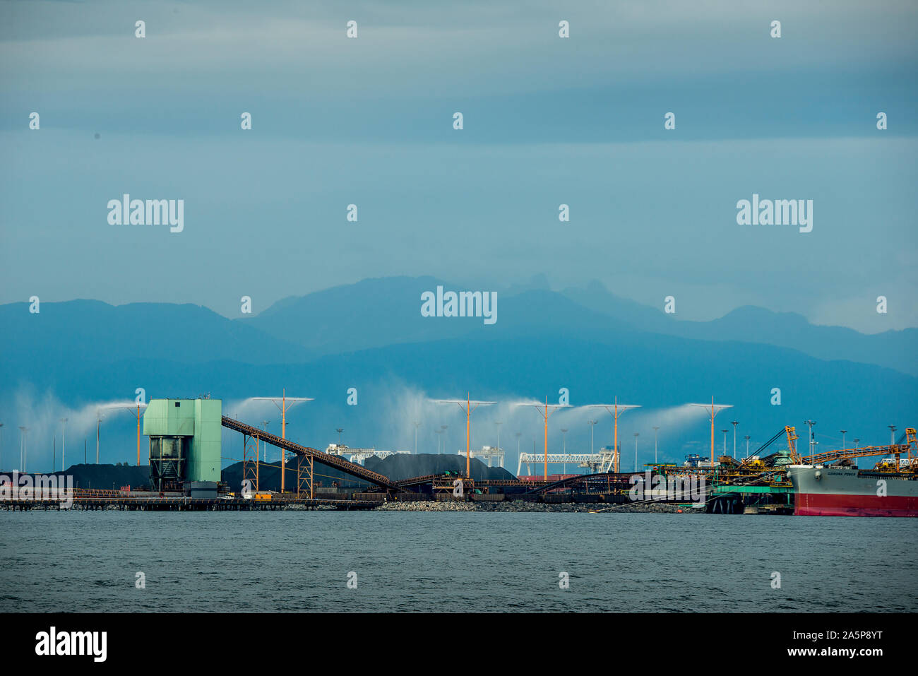 Delta, British Columbia, Canada. The Roberts Bank Superport shipping facility in the Port of Vancouver.  Westshore Terminal is Canada's premier coal e Stock Photo