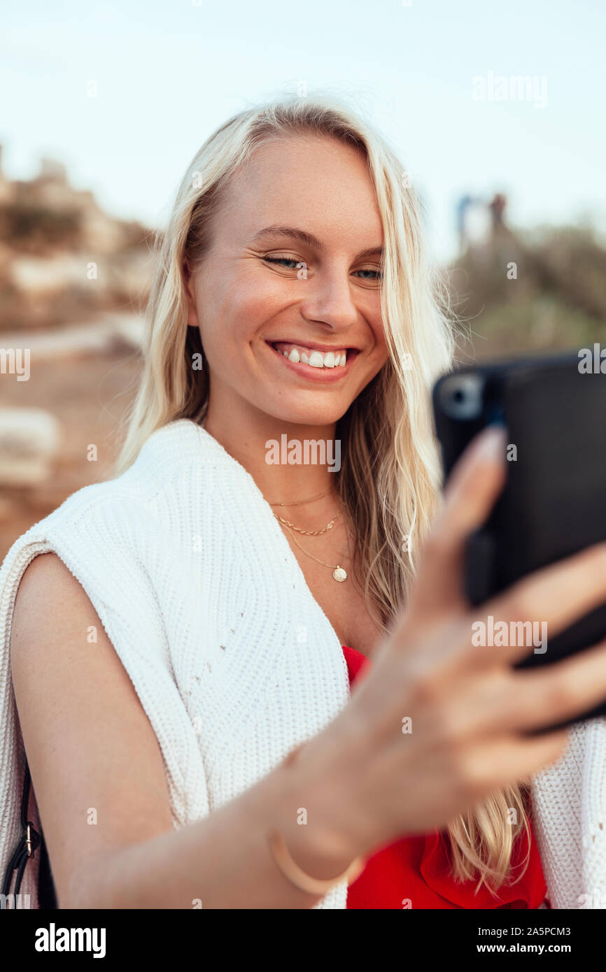 Woman taking selfie beautiful hi-res stock photography and images - Alamy